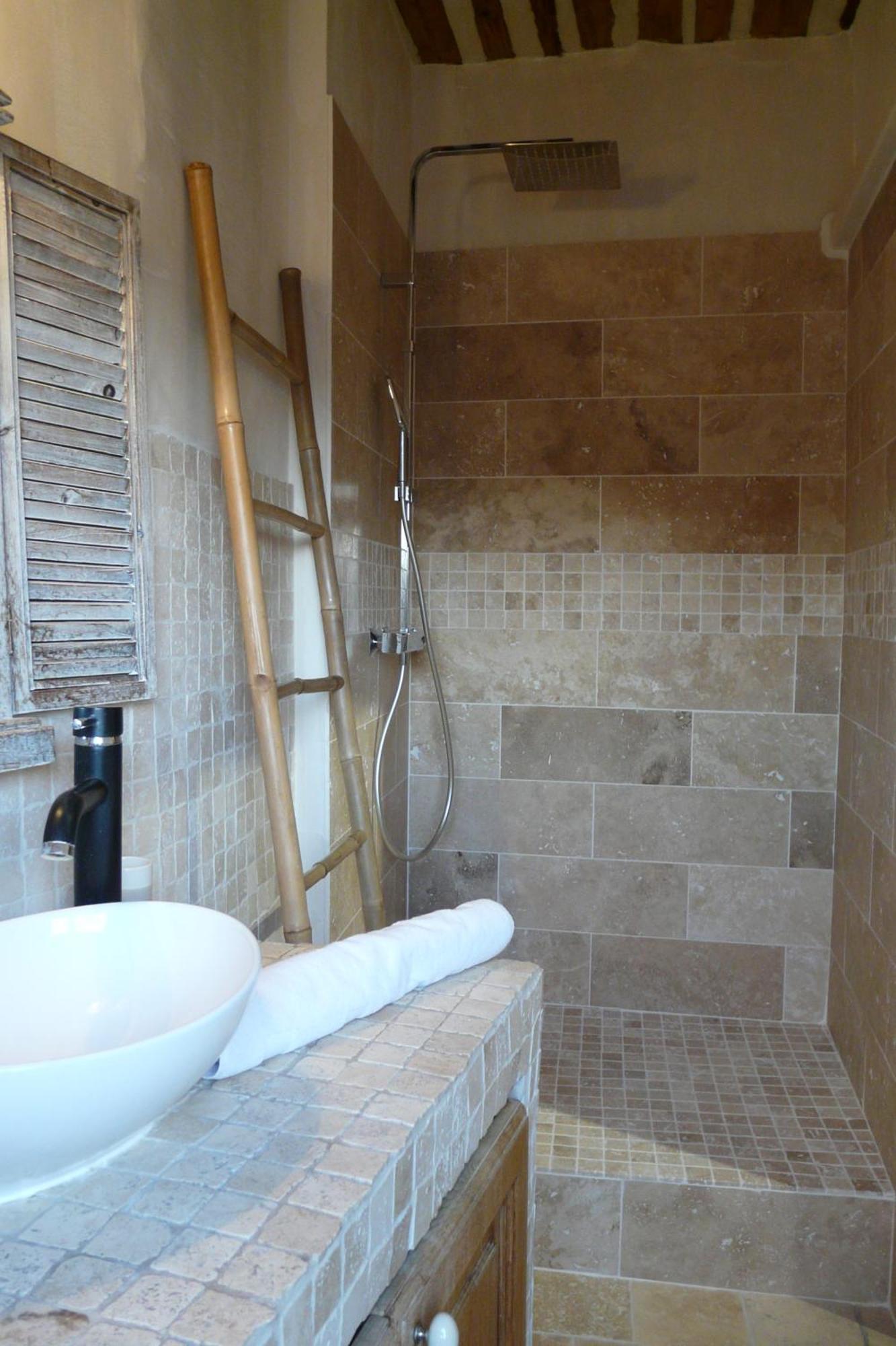 Duplex En Plein Centre Leilighet LʼIsle-sur-la-Sorgue Eksteriør bilde